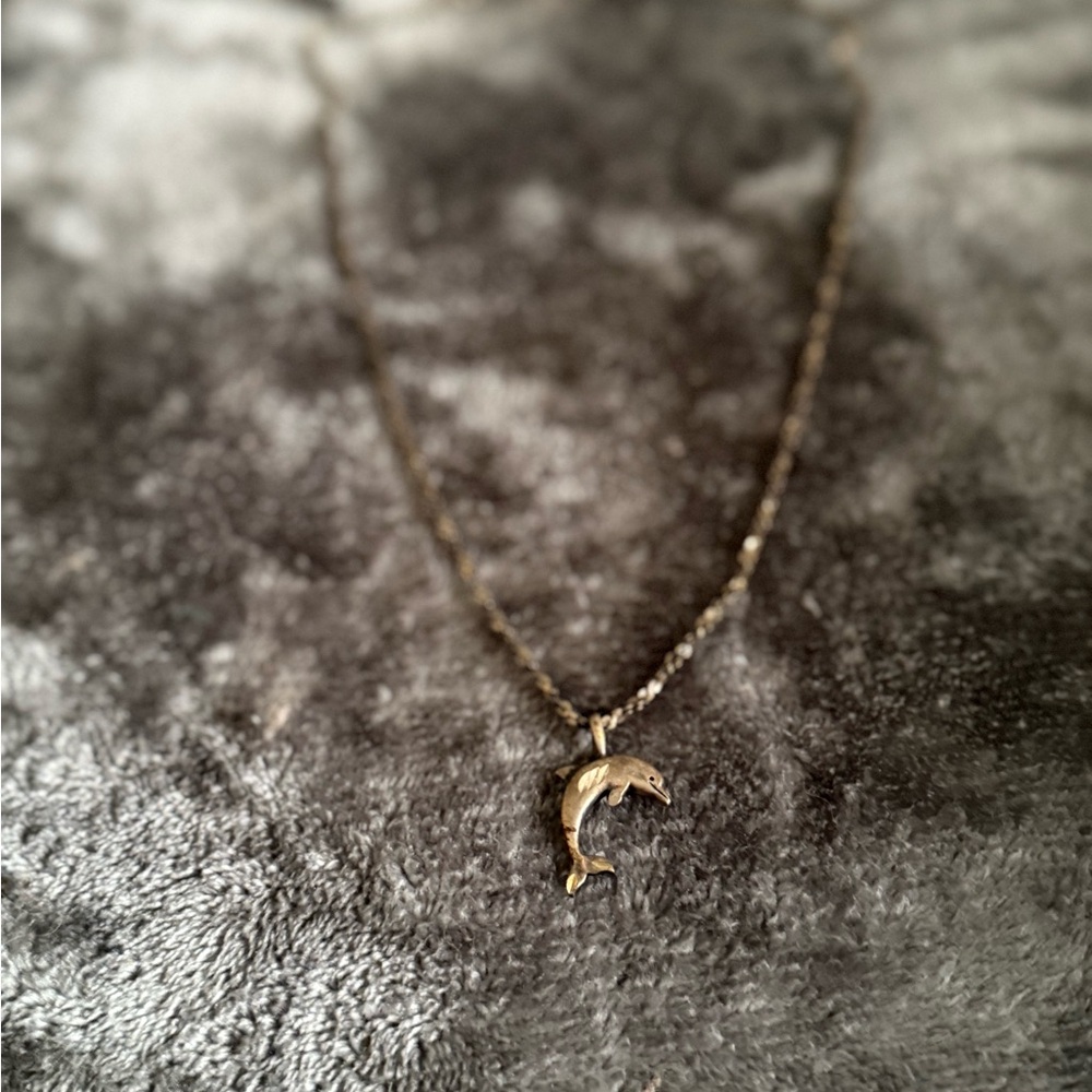 Elegant Gold Dolphin Pendant Necklace